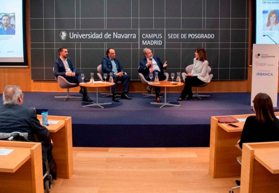 Ignacio-Escolar-Fernando-DeYarza-Juan-Luis-Cebrian-y-Ana-Blanco-1024x682