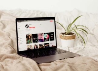 TikTok concentra el valor para los medios en el vídeo breve, el algoritmo y los primeros diez días de vida de cada publicación
