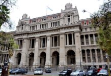 Argentina: la Corte Suprema considera censura previa prohibir de forma general que una persona mencione a otra en redes sociales